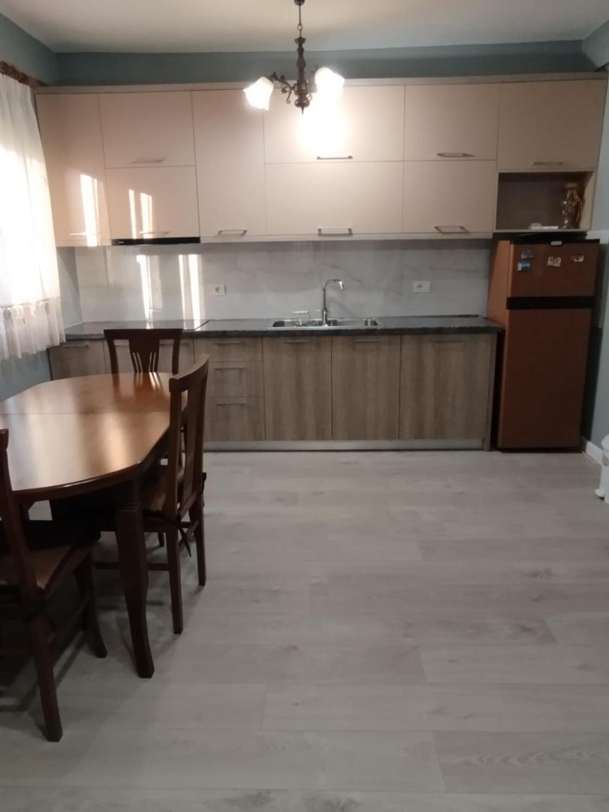Leatis Apartment Durres Exterior photo