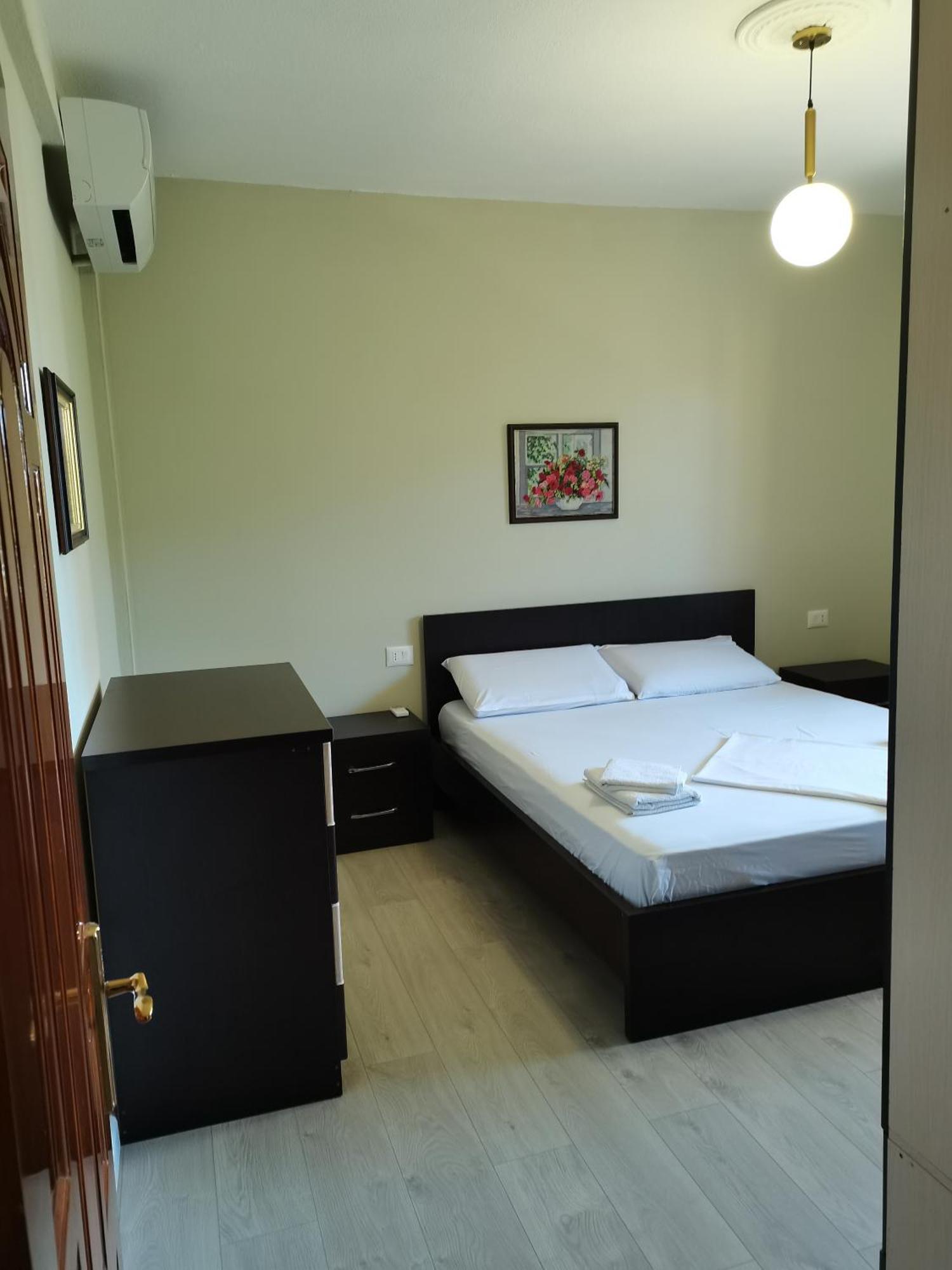Leatis Apartment Durres Exterior photo